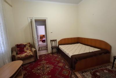 Casă individuală cu 3 camere cu Canalizare în Central - 18