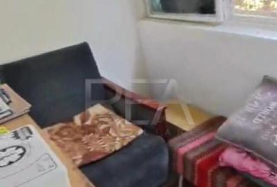 Apartament cu 3 camere semidecomandat în Central - 2