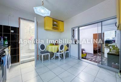 Ap. 2 camere + Garsoniera in aceiasi curte la casa, in Deva, zona ultracentrala, Jud. HD.