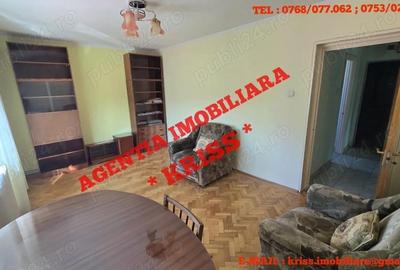 Apartament cu 4 camere decomandat în Teilor - 1