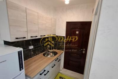 Camera de camin cu baie proprie,etaj 2,totul nou - 5