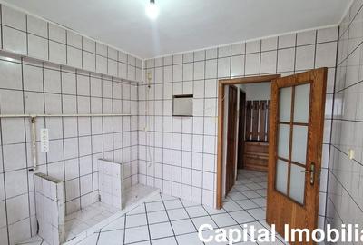 Apartament cu 3 camere semidecomandat în Central - 3
