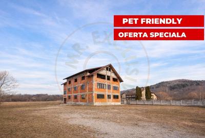 Casă individuală cu 12 camere cu Teren 4563 Mp în Bughea de Sus - 1