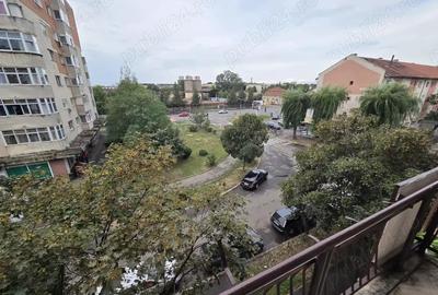 Vand apartament 2 camere Carpati 2