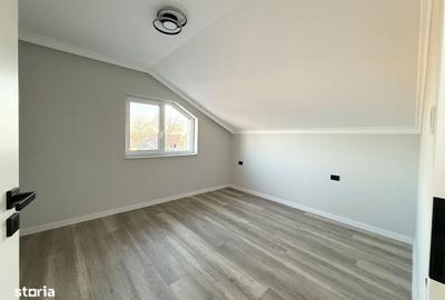 Casă cu 4 camere cu Teren 320 Mp în Sântion - 5