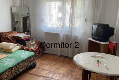 Slanic Moldova  -apart  3 cam. Bloc - - 2