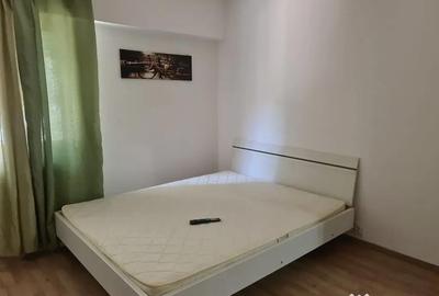 Garsonieră decomandată în Central - 2