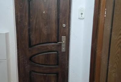 Inchiriez Garsoniera - 2