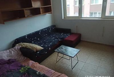 Garsonieră decomandată în UMT - 6