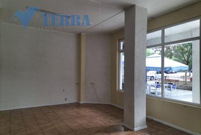 Spațiu comercial de vânzare în orașul Mioveni - 3