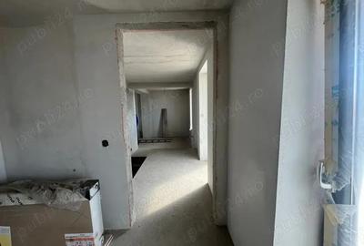 Spațiu comercial, de 300 mp, în Central - 8