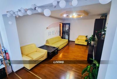 Apartament cu 3 camere de vanzare pe strada Moldovei - 2