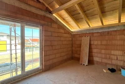 Duplex cu 4 camere cu Canalizare în Moșnița Nouă - 9