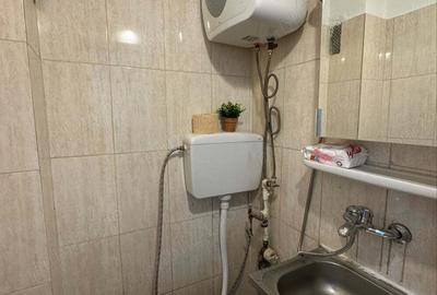 Garsonieră în Vest - 2