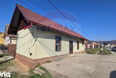 Casă cu 2 camere cu Teren 226 Mp în Laslea - 2