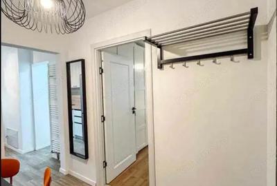 Apartament cu 2 camere decomandat, mobilat în Cornișa