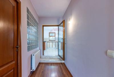 Casa spatioasa 5 camere Bucov - 13