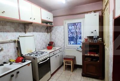 Apartament cu 3 camere decomandat în Micro 16 - 2