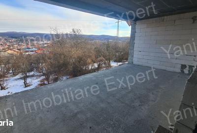 Casă cu 4 camere cu Teren 723 Mp în Central - 2