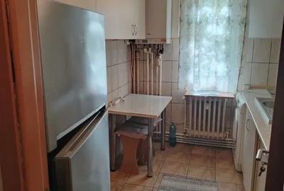 Apartament cu 2 camere, etaj 2/4, zona Podu Ros - 8