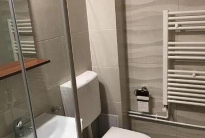 Garsonieră decomandată în Central