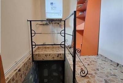 Casă individuală cu 6 camere cu Canalizare în Tătărași - 11