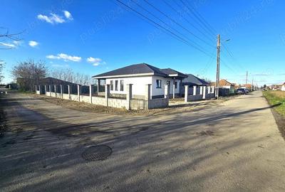 Casă cu 3 camere în Lazuri - 16