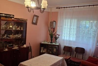 Apartament cu 2 camere decomandat în Târgu Cucu - 3