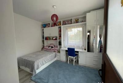Casă cu 5 camere cu Teren 300 Mp în Central - 1