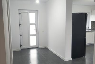 Casă cu 4 camere în Sântion - 40