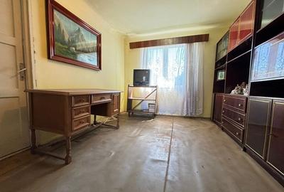 Casa 2 camere, 43 mp, curte 300 mp, pozitie centrala, in Moravita - COMISION 0% - 6