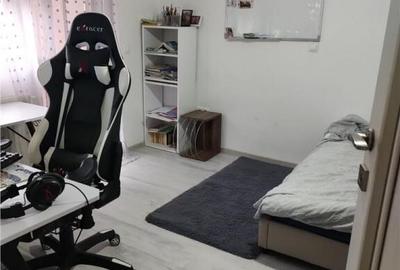 Casă cu 3 camere cu Canalizare în Triaj