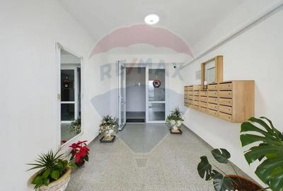 Apartament cu 3 camere decomandat în Cristian - 2