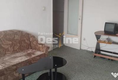 Apartament cu 3 camere decomandat în Central - 3