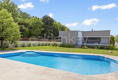 Vilă impresionantă pe un singur nivel | piscina | 2 garaje - 2