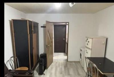 Garsonieră în Apărătorii Patriei