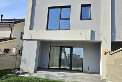 Casă cu 5 camere cu Teren 300 Mp în Chișoda - 1