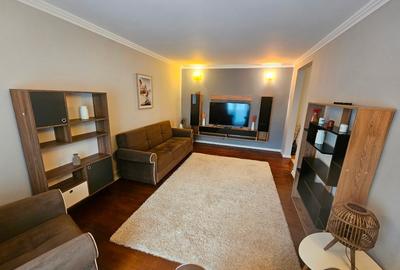 Apartament cu 3 camere decomandat în Stadion - 1