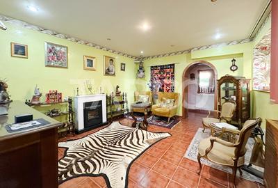 Apartament de vanzare cu 3 camere si curte la vila in Andrei Muresanu - 6