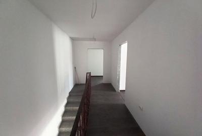 Casa 4 camere in duplex  la  Strejnic. - 21