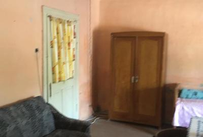 Casă cu 3 camere în Comloșu Mare - 1