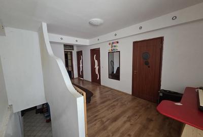 Casă cu 6 camere în Central