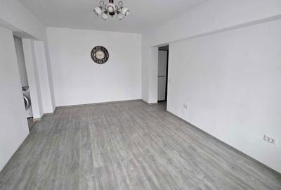 Apartament cu 3 camere semidecomandat în Unirii