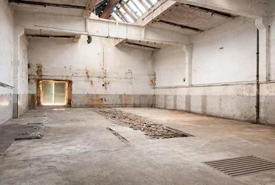 Spațiu comercial, de 500 mp, în Central - 4