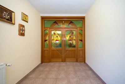 Casă individuală cu 8 camere cu Canalizare în Moieciu - 9