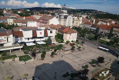 Apartament cu 2 camere decomandat, mobilat în Ultracentral