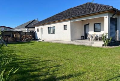 Casă cu 3 camere în Lazuri - 2