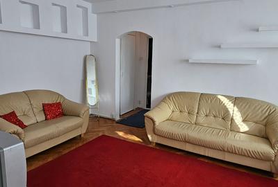 Apartament cu 2 camere semidecomandat, mobilat în Domenii