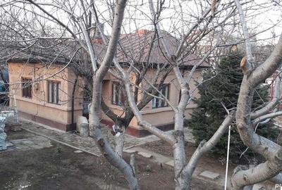 Casă cu 3 camere în Rahova - 1