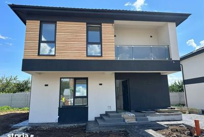 Casă cu 4 camere cu Teren 384 Mp în Berceni